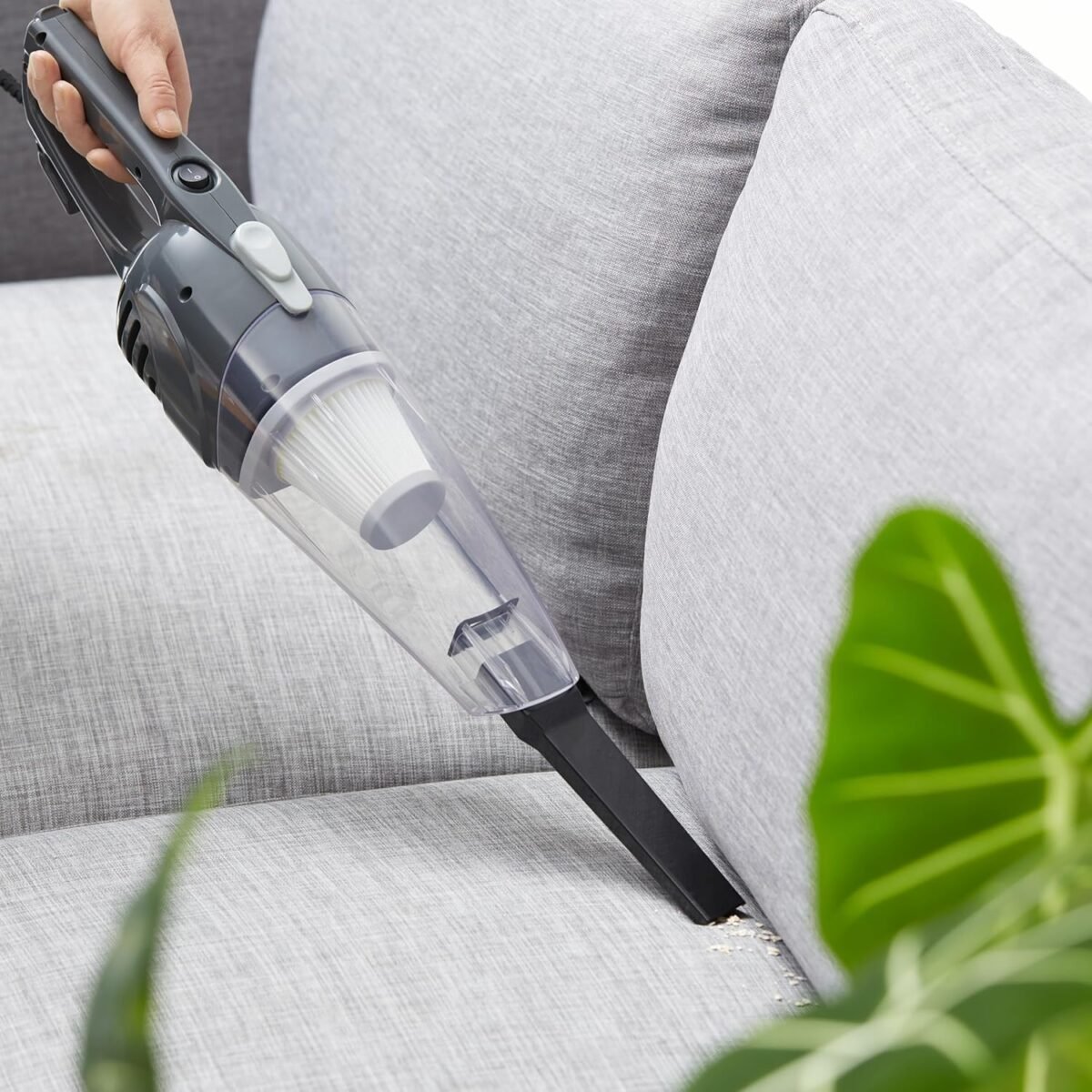 1746814057 amazon basics 2 in 1 stick vacuum cleaner for home convertible to han.jpg