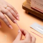 1747598701 linnea under nail cleaning swab picks 2 in 1 clean under fingernai.jpg