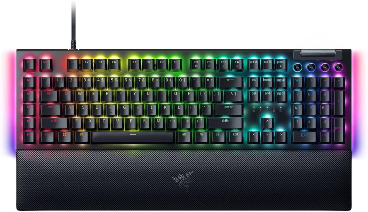 Razer blackwidow v4 mechanical gaming keyboard green switches tactile.jpg
