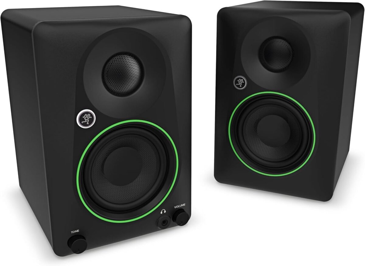 Mackie cr3.5 3.5 inch powered studio monitors.jpg